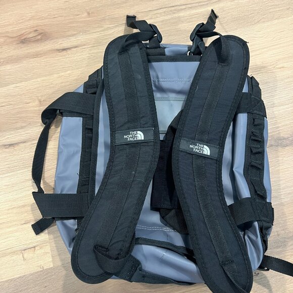 The North Face Expandable Backpack Grey Black - Picture 5 of 5